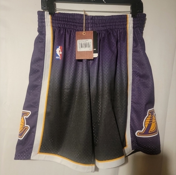 Mitchell & Ness LA Lakers 2009 Fadeaway Swingman Men’s Basketball Shorts Size M - Picture 3 of 8